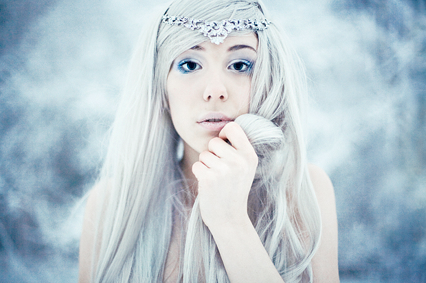 Серебряный Волос Blue-girl-hair-silver-snow-white-favim-com-84943